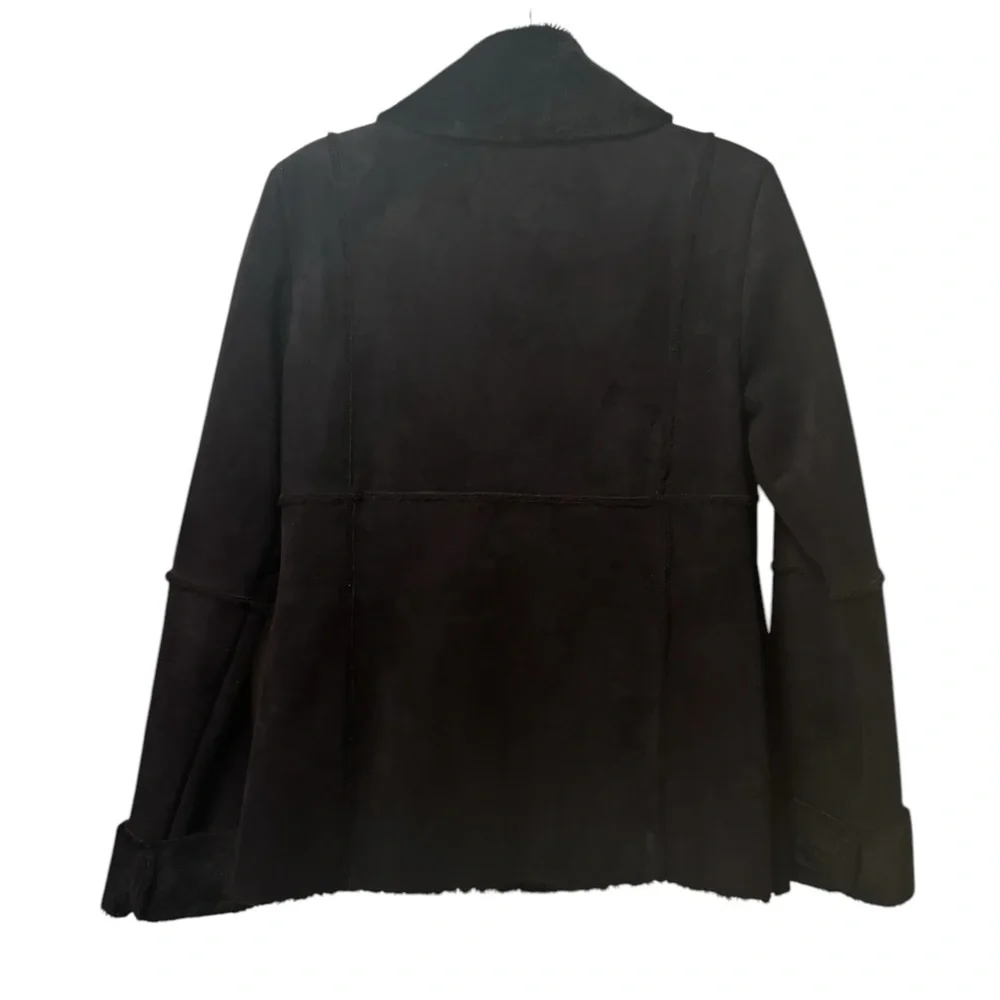 Black faux suede women’s coat‎